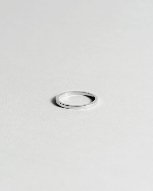 Flat Gold Band 1.5 mm
