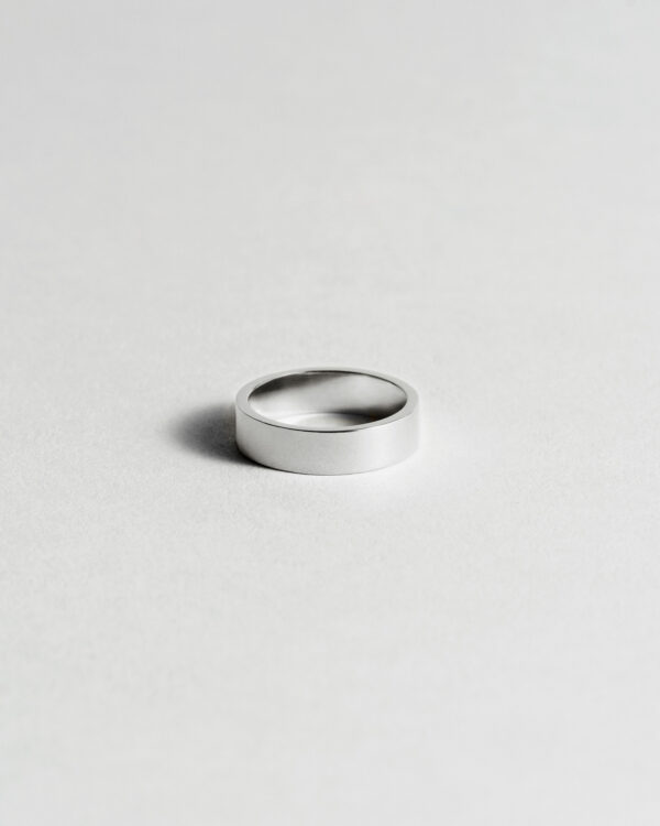 Flat Gold Band 5 mm