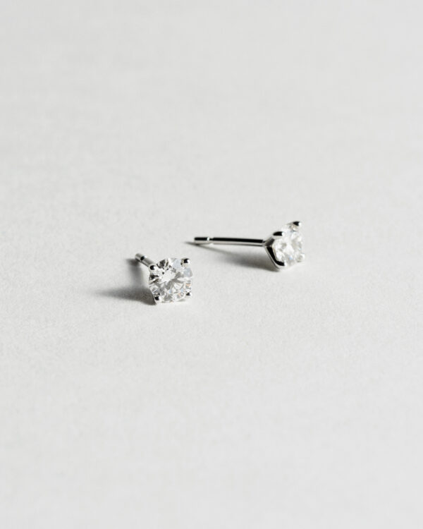 Modern Solitaire Diamond Studs