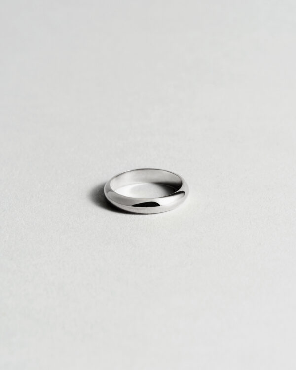 Round Gold Band 4 mm